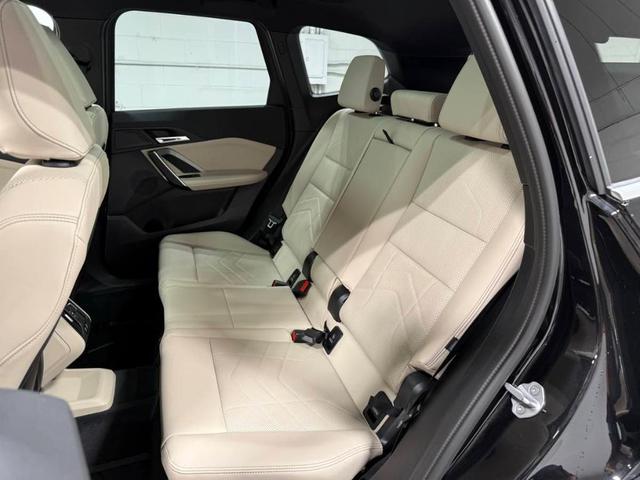 Photo of 2025 Black Sapphire Metallic BMW X1