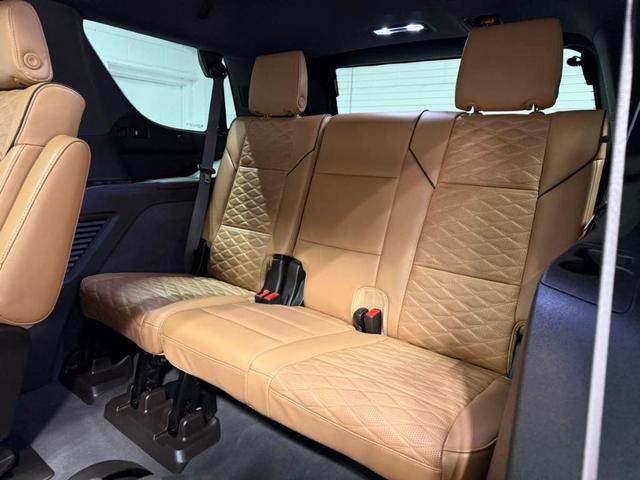 Photo of 2021 Crystal White Tri-Coat Cadillac Escalade
