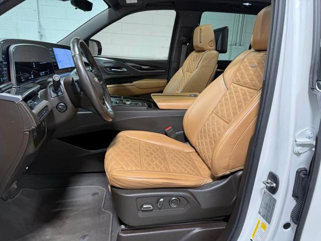 Photo of 2021 Crystal White Tri-Coat Cadillac Escalade