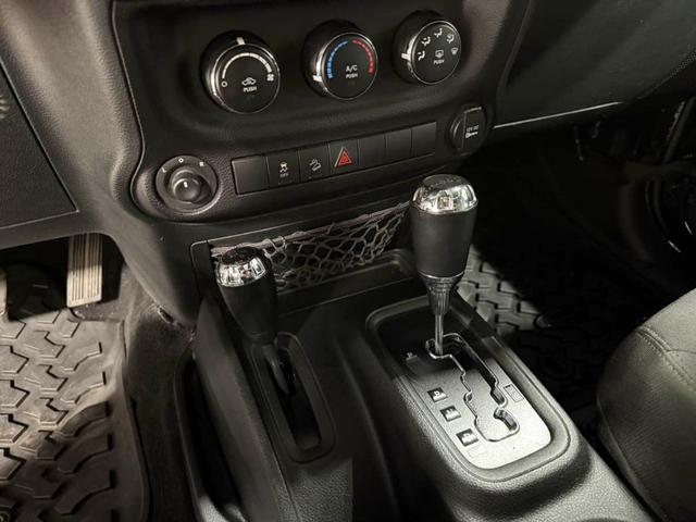 Photo of 2017 Black Clearcoat Jeep Wrangler Unlimited