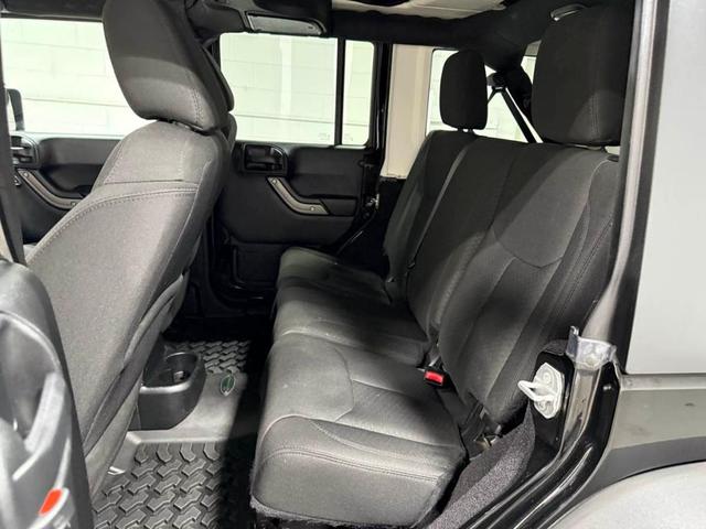 Photo of 2017 Black Clearcoat Jeep Wrangler Unlimited