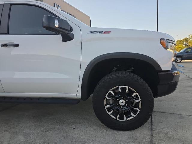 Photo of 2022 Summit White Chevrolet Silverado 1500