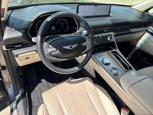 Photo of 2023 Himalayan Gray Genesis GV80