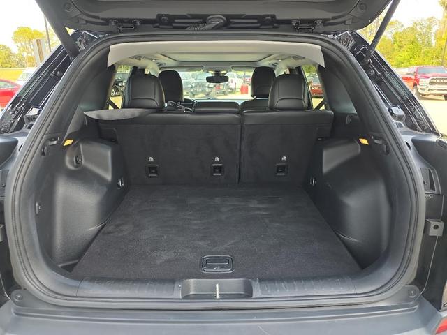 Photo of 2020 Diamond Black Jeep Cherokee