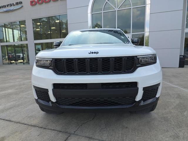 Photo of 2024 Bright White Clearcoat Jeep Grand Cherokee L