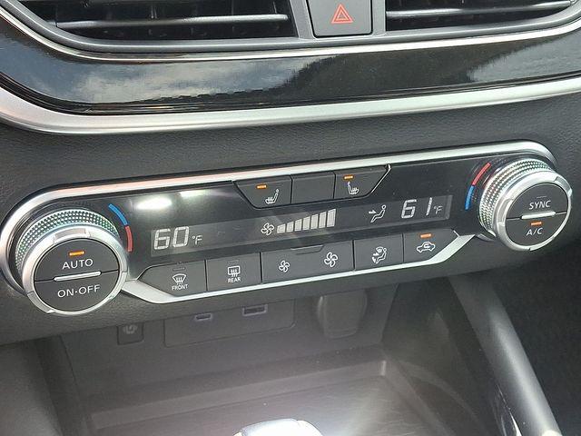 Photo of 2025 Gray Sky Pearl Nissan Altima
