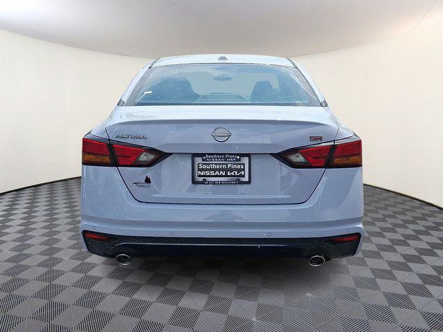 Photo of 2025 Gray Sky Pearl Nissan Altima