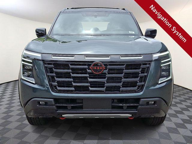 Photo of 2025 Alpine Metallic/Super Black Nissan Armada