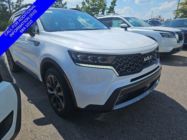 Photo of 2022 Glacial White Pearl Kia Sorento