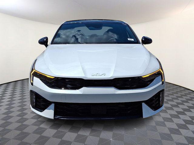 Photo of 2025 Snow White Pearl Kia K5
