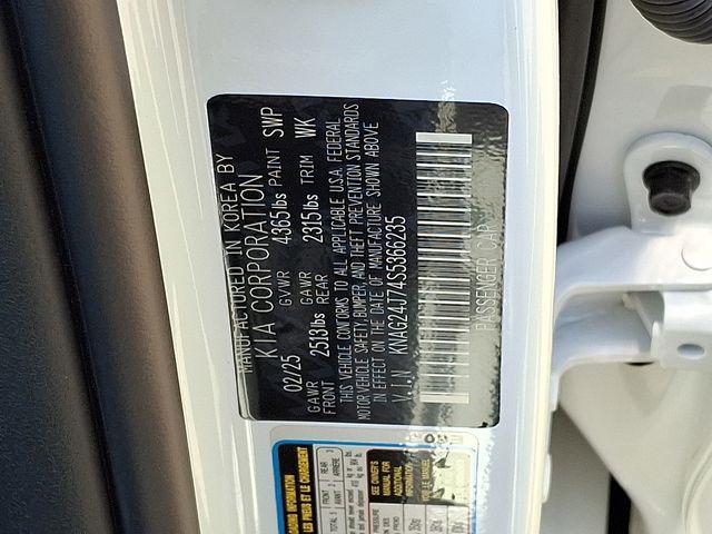 Photo of 2025 Snow White Pearl Kia K5