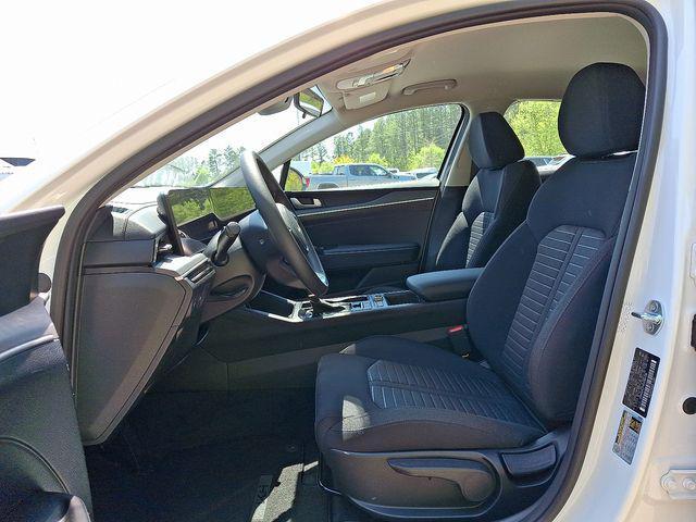 Photo of 2025 Snow White Pearl Kia K5