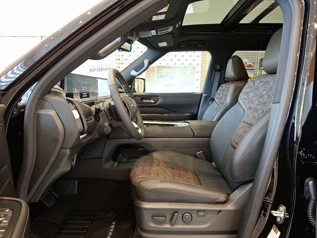 Photo of 2025 Super Black Nissan Armada