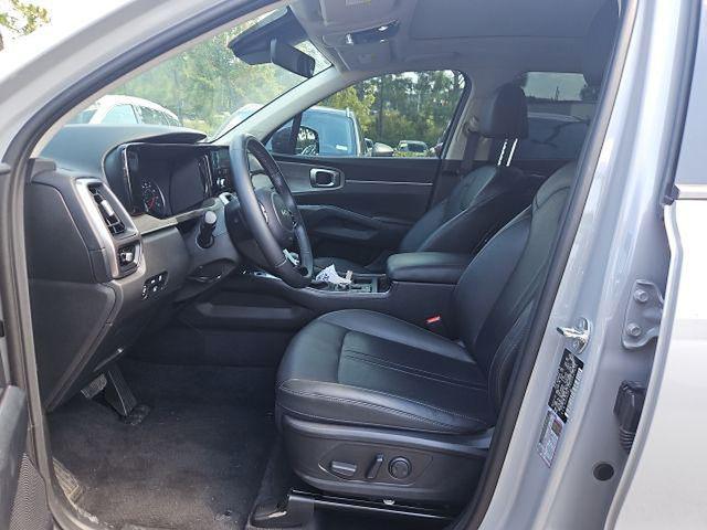 Photo of 2023 Wolf Gray Kia Sorento