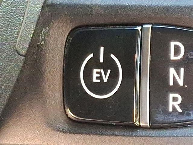 Photo of 2024 Aurora Black Pearl Kia EV9
