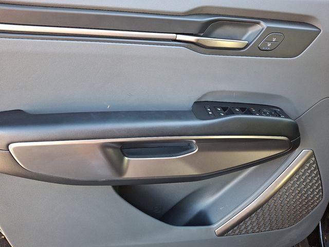 Photo of 2024 Aurora Black Pearl Kia EV9