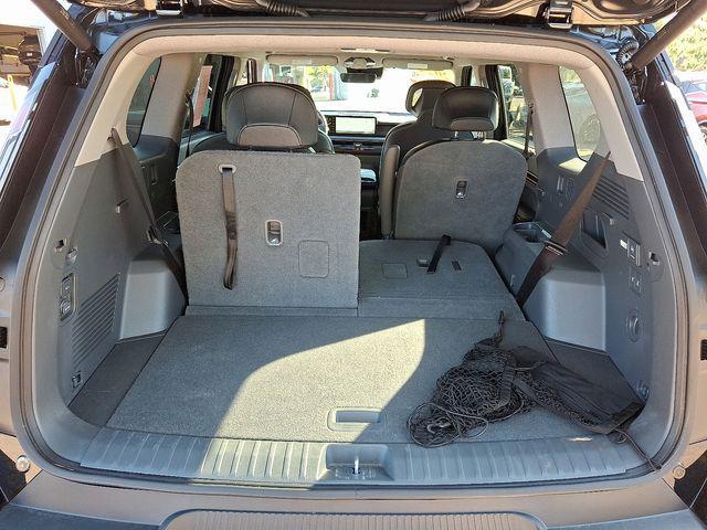 Photo of 2024 Aurora Black Pearl Kia EV9