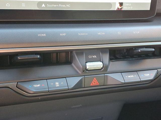 Photo of 2024 Aurora Black Pearl Kia EV9