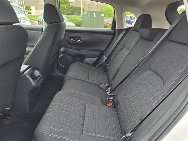 Photo of 2026 Platinum White Pearl Honda HR-V