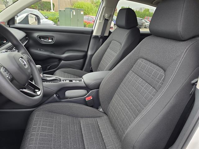 Photo of 2026 Platinum White Pearl Honda HR-V