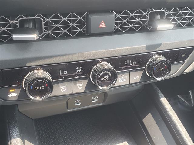 Photo of 2024 Platinum White Pearl Honda Accord