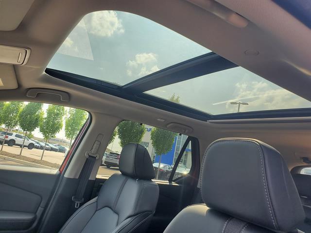 Photo of 2025 Radiant Red Metallic II Honda Pilot