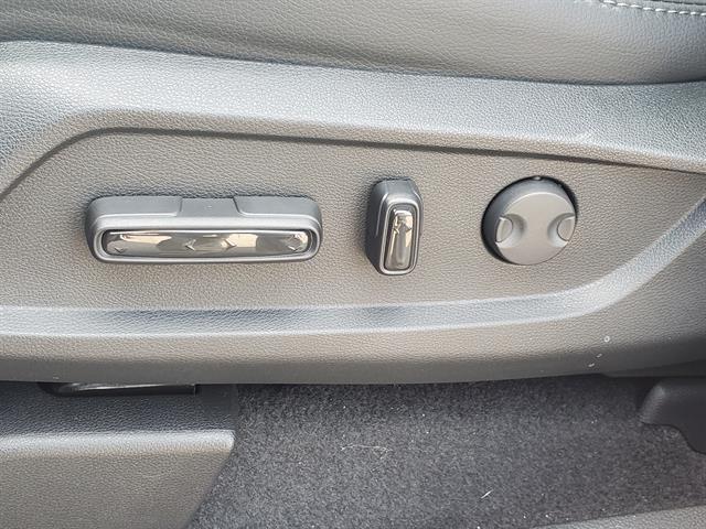 Photo of 2025 Radiant Red Metallic II Honda Pilot