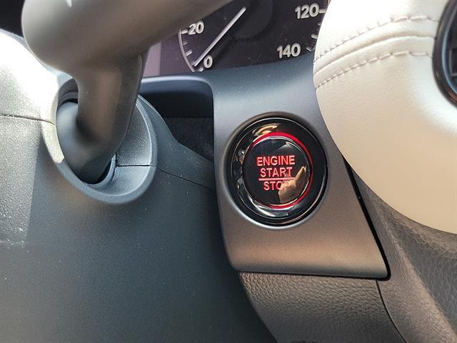 Photo of 2026 Platinum White Pearl Honda HR-V