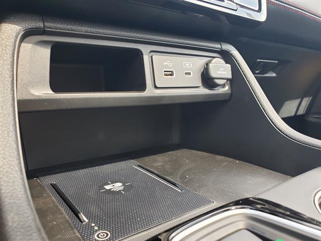 Photo of 2025 Platinum White Pearl Honda Pilot
