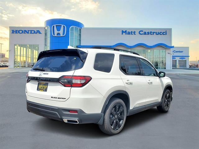 Photo of 2025 Platinum White Pearl Honda Pilot