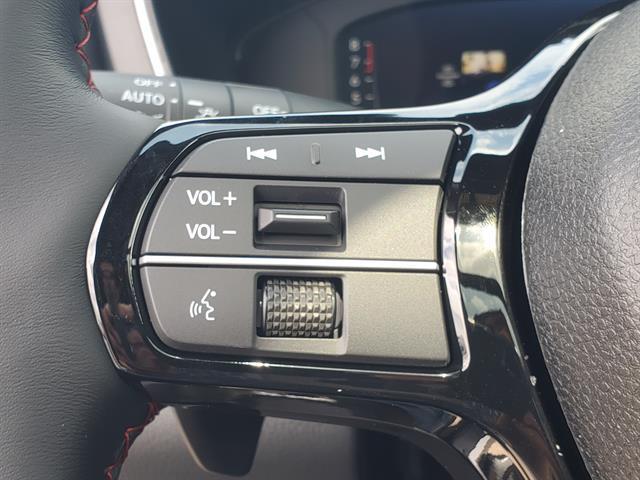 Photo of 2025 Platinum White Pearl Honda Pilot