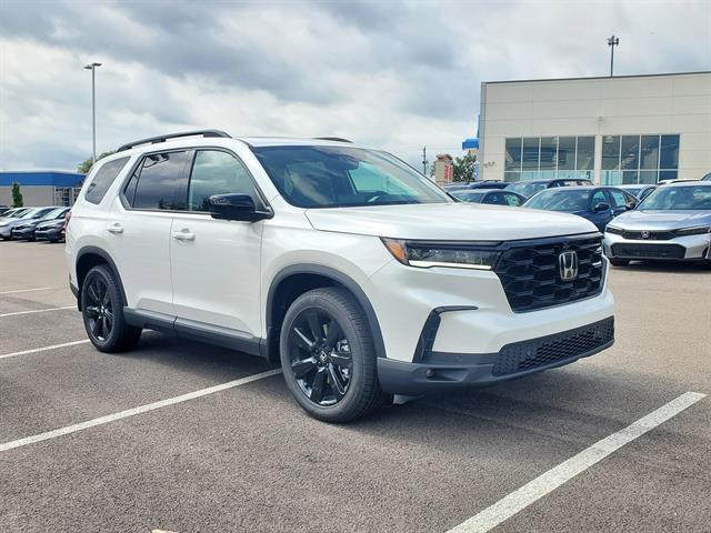 Photo of 2025 Platinum White Pearl Honda Pilot