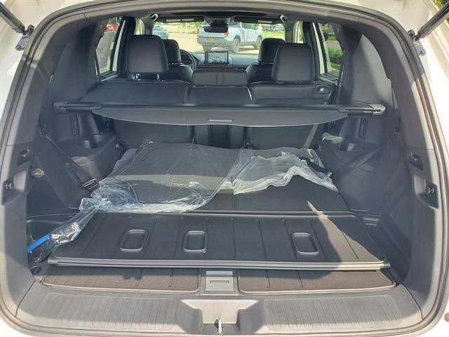 Photo of 2025 Platinum White Pearl Honda Pilot