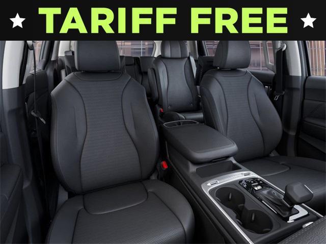 Photo of 2026 Black Kia Carnival