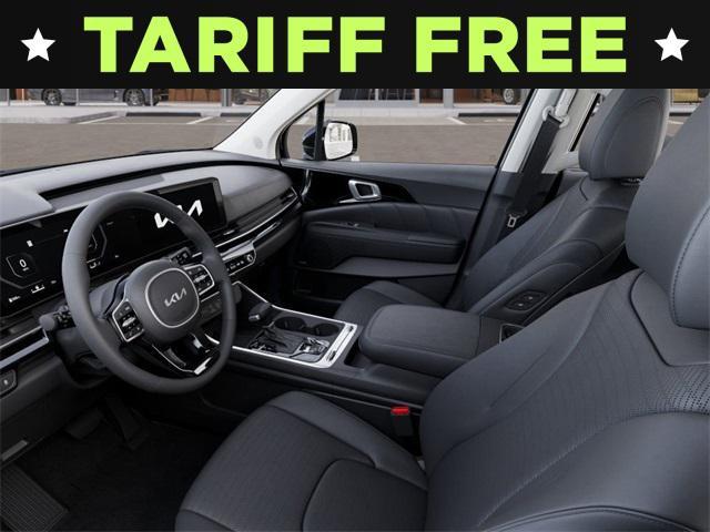 Photo of 2026 Black Kia Carnival