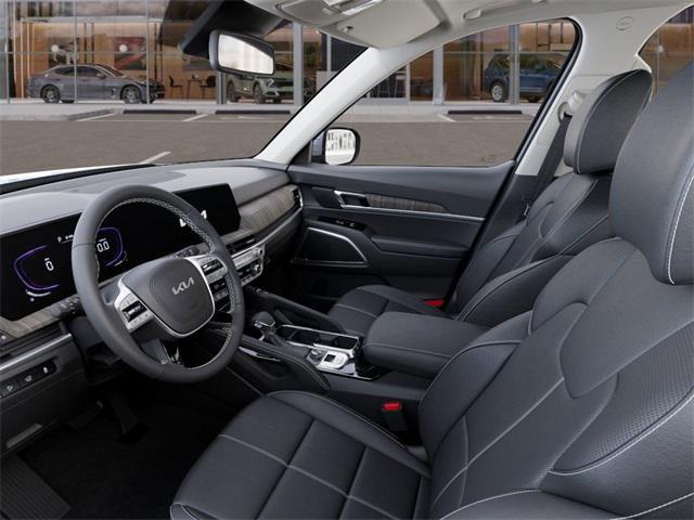 Photo of 2025 Glacial White Pearl Kia Telluride