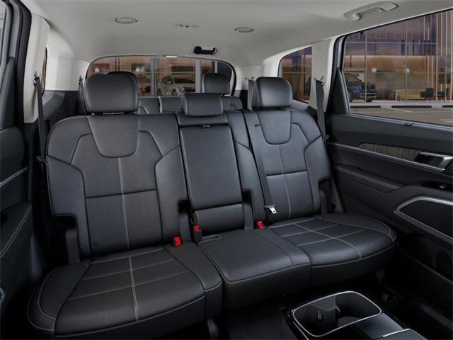 Photo of 2025 Glacial White Pearl Kia Telluride