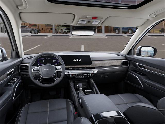 Photo of 2025 Glacial White Pearl Kia Telluride