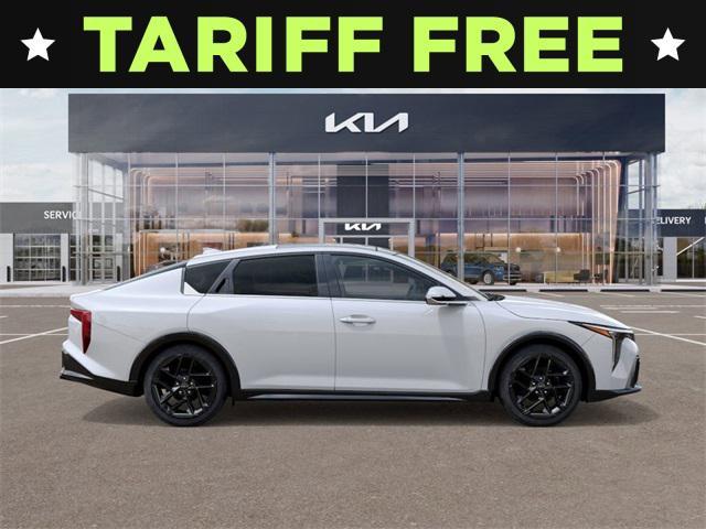 Photo of 2025 White Kia K4