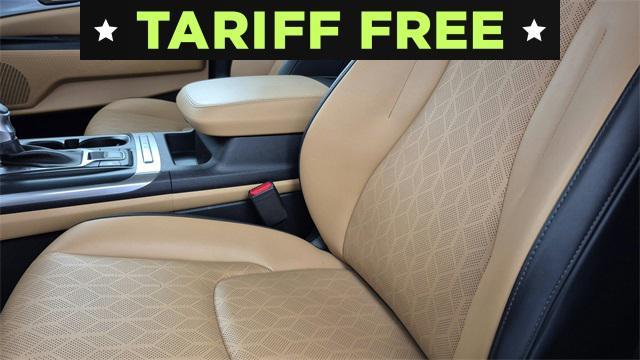 Photo of 2023 Aurora Black Pearl Kia Carnival