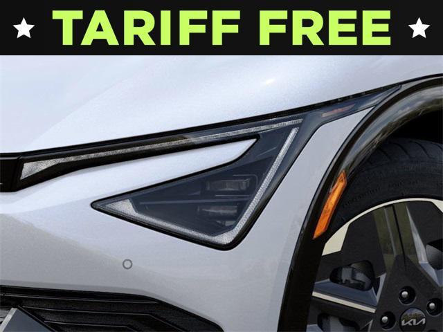 Photo of 2025 Glacier White Pearl Kia EV6