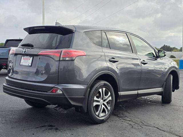 Photo of 2018 Gray Toyota RAV4