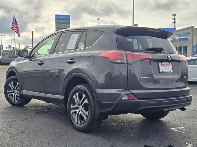Photo of 2018 Gray Toyota RAV4