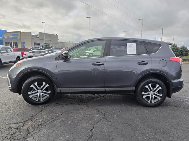 Photo of 2018 Gray Toyota RAV4