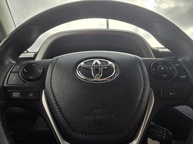 Photo of 2018 Gray Toyota RAV4