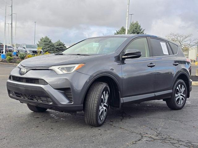 Photo of 2018 Gray Toyota RAV4