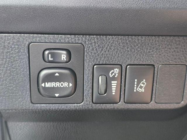 Photo of 2018 Gray Toyota RAV4