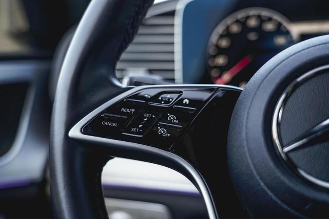 Photo of 2024 Selenite Gray Metallic Mercedes-Benz GLE 450 Plug-In Hybrid