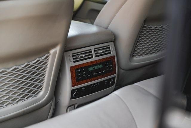 Photo of 2013 Black Toyota Land Cruiser