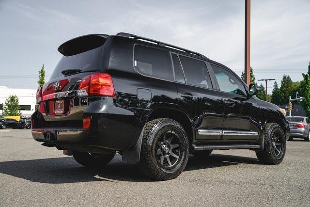 Photo of 2013 Black Toyota Land Cruiser